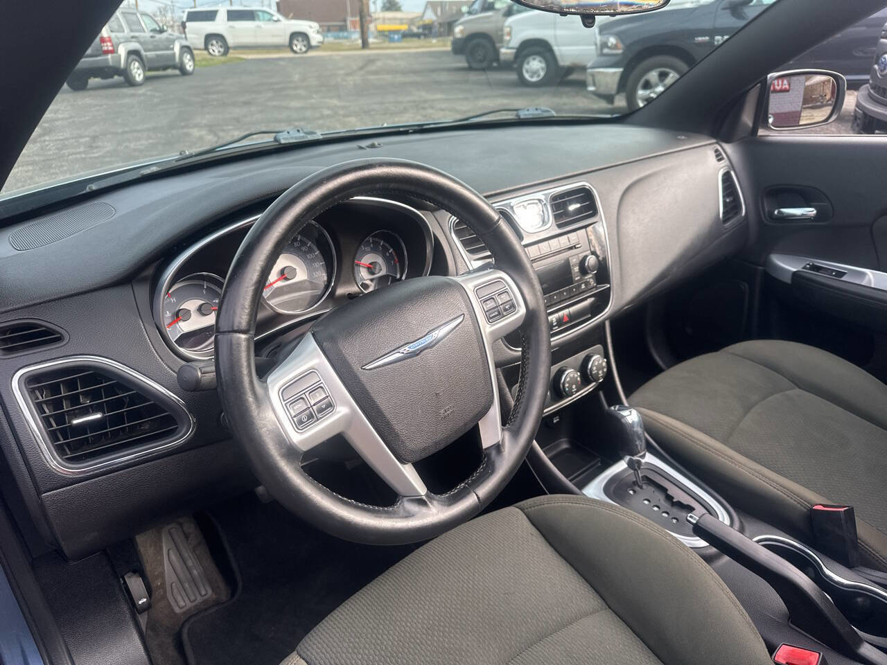 Used 2011 Chrysler 200 Touring image 11