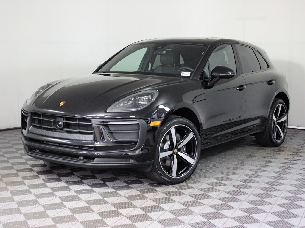 Used 2025 Porsche Macan image 1