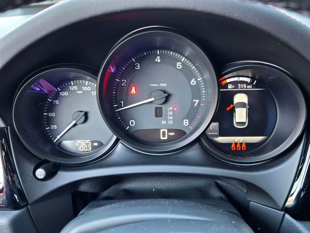 Used 2025 Porsche Macan image 24