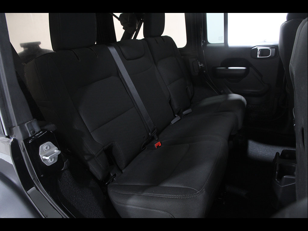 Used 2018 Jeep Wrangler Unlimited Sport S AWD/4WD image 19