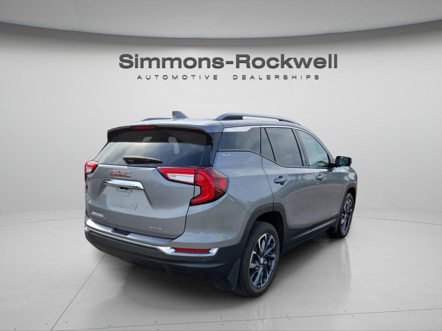 Used 2024 GMC Terrain SLT AWD/4WD image 5