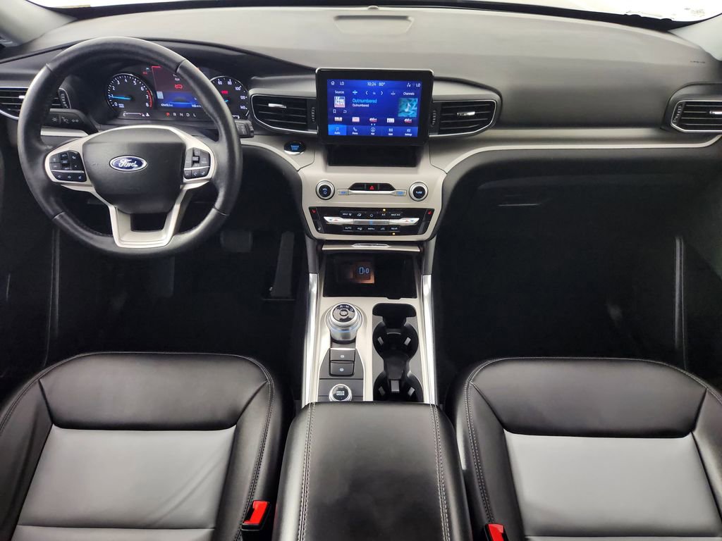 Used 2023 Ford Explorer XLT w/ Equipment Group 202A AWD/4WD image 15