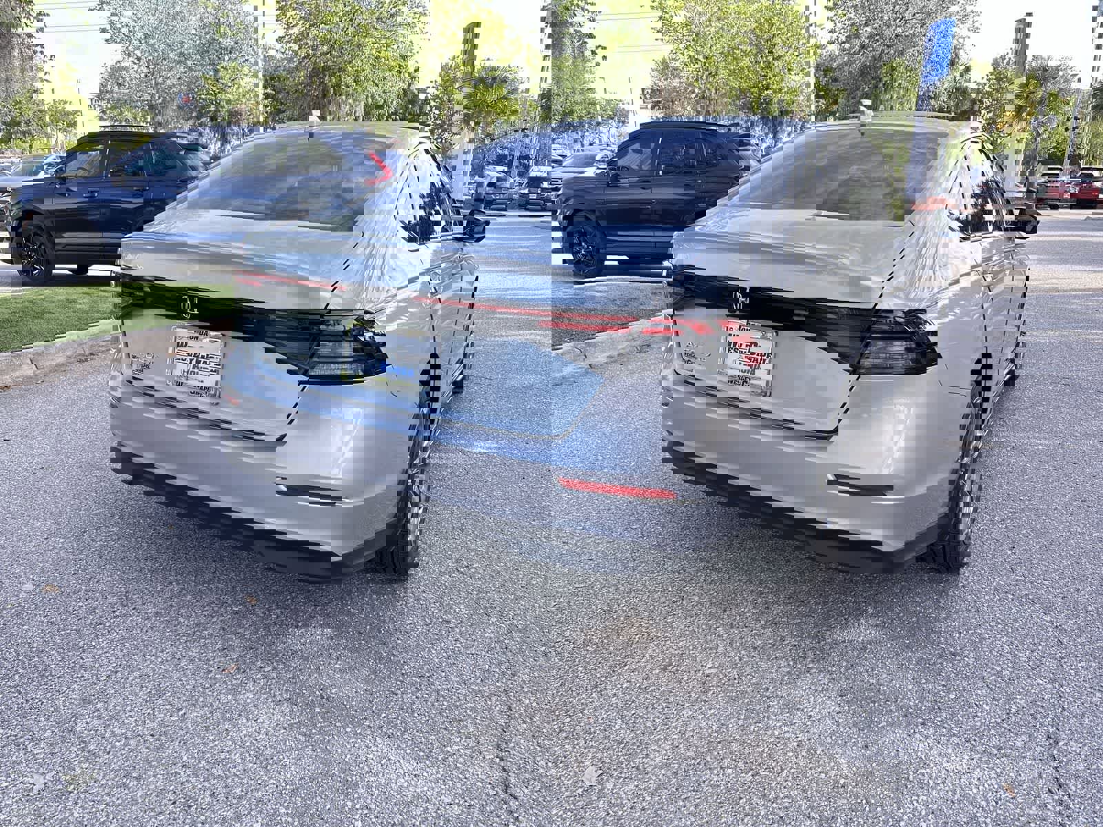 Used 2024 Honda Accord EX image 6