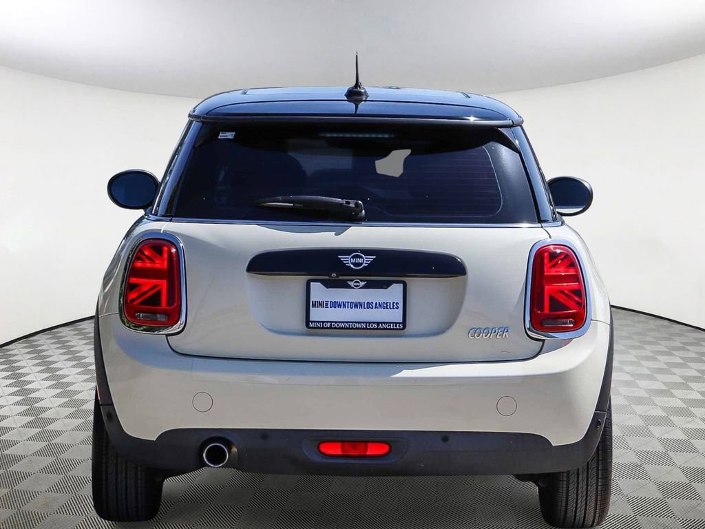 Used 2020 MINI Cooper 2-Door Hardtop FWD image 7