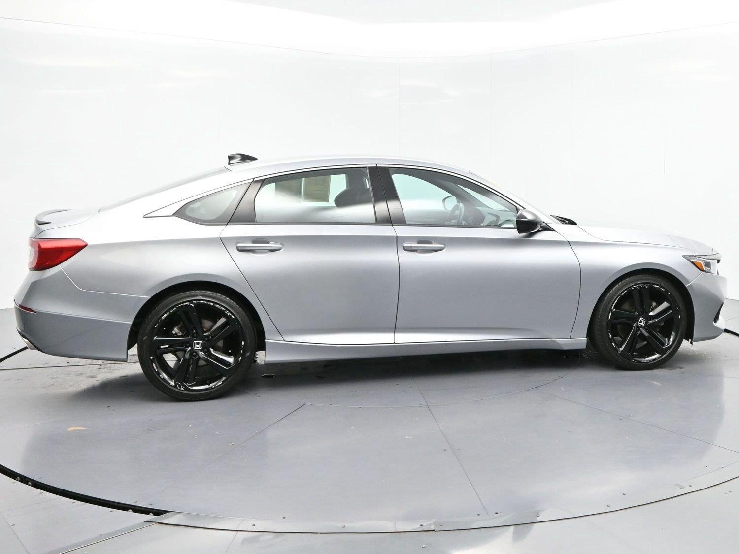 Used 2022 Honda Accord Sport image 8