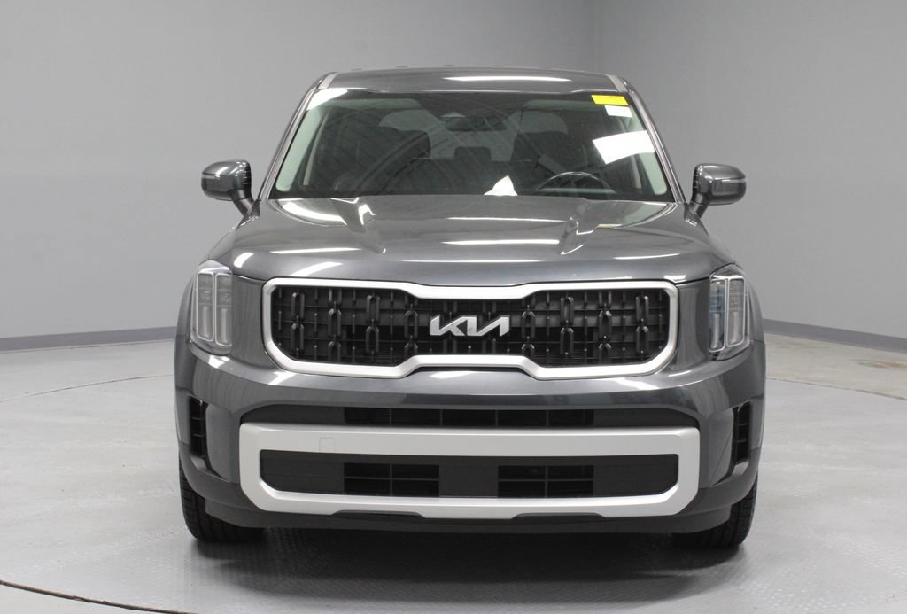 Used 2024 Kia Telluride LX FWD image 5
