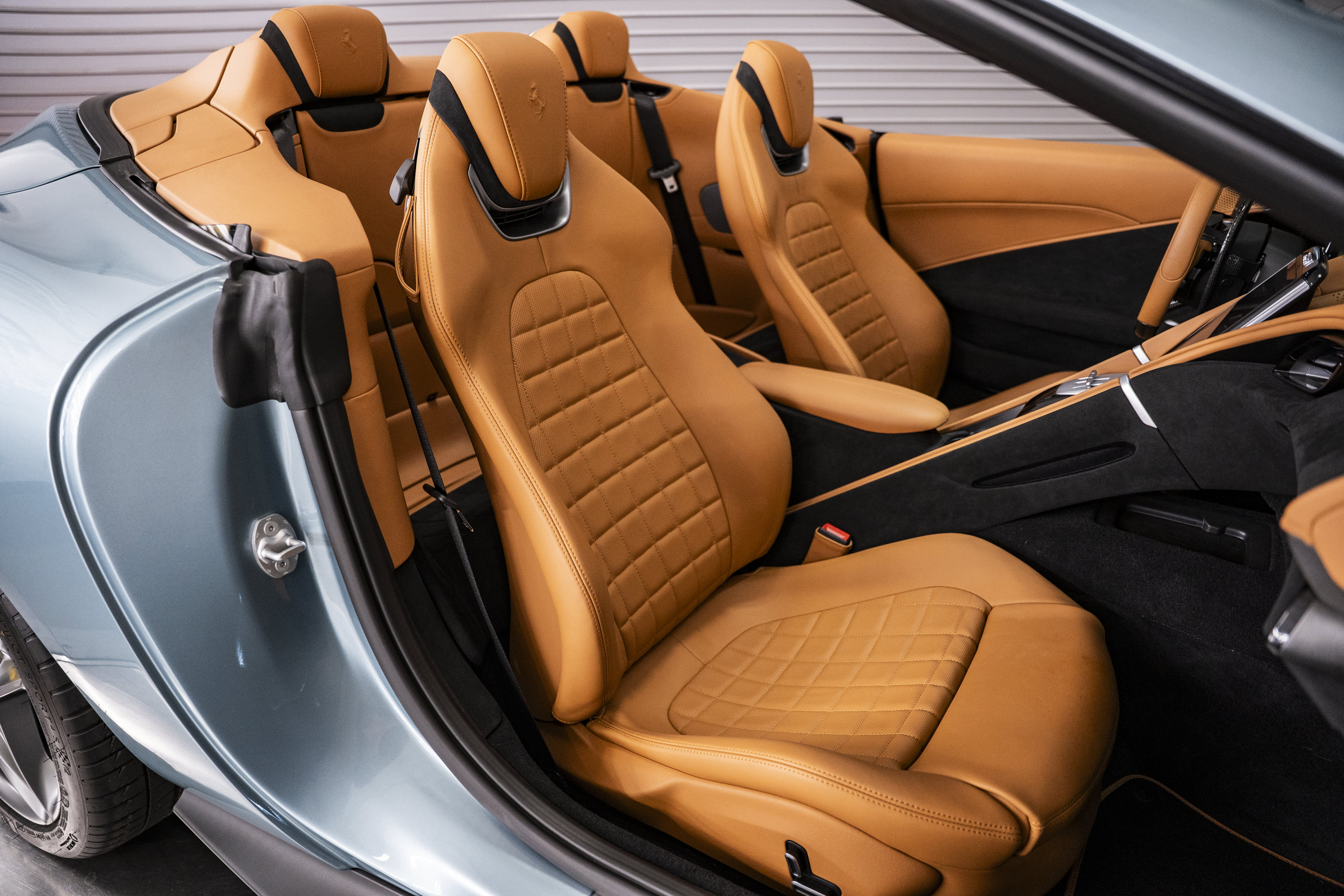 Used 2025 Ferrari Roma Spider RWD image 34