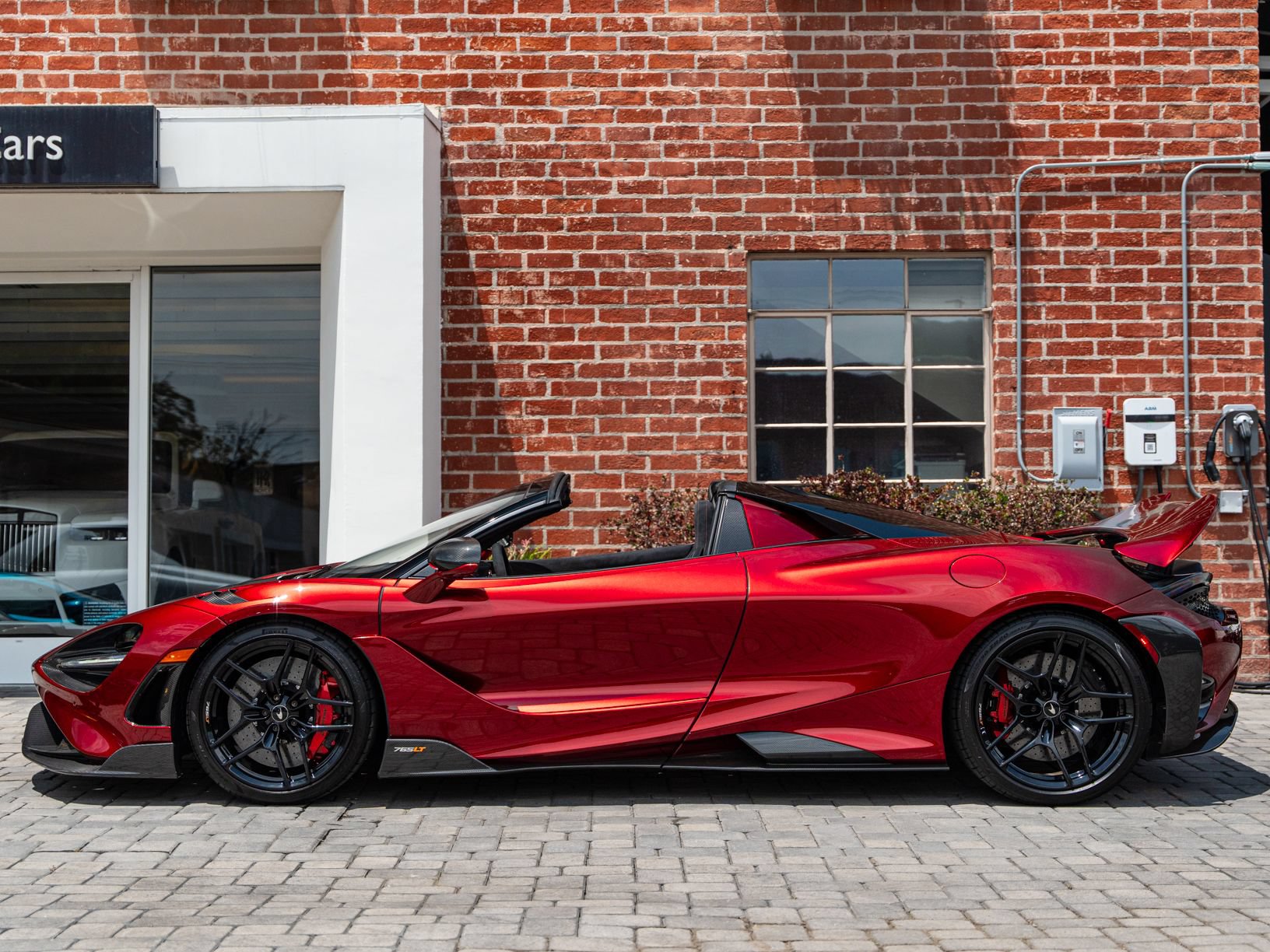 Used 2022 McLaren 765LT RWD image 3