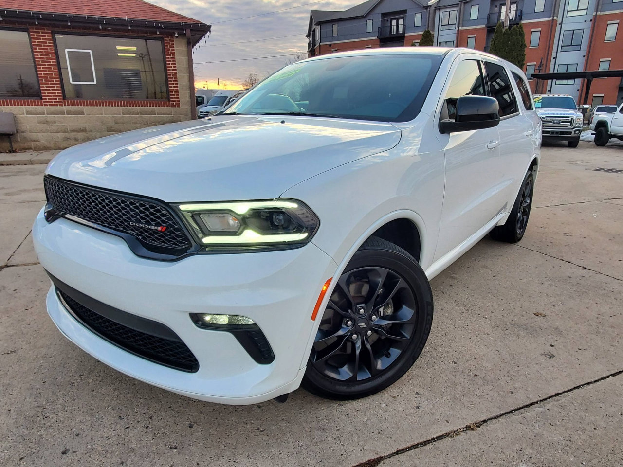 Used 2022 Dodge Durango SXT w/ Blacktop Package image 3