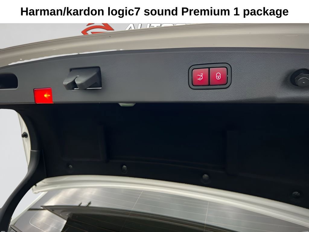 Used 2016 Mercedes-Benz E 350 4MATIC Sedan image 24