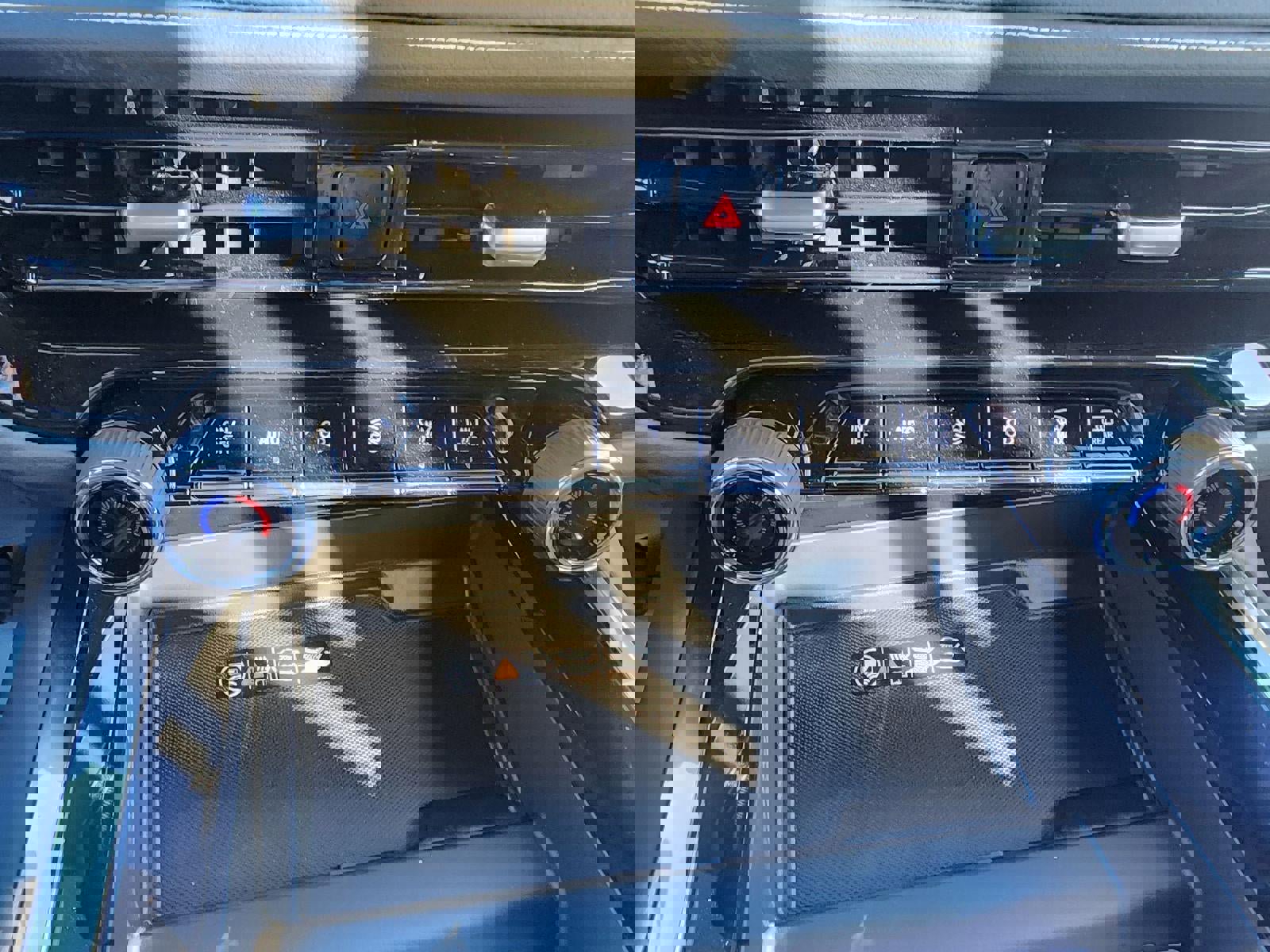 New 2026 Chevrolet Suburban Premier image 22