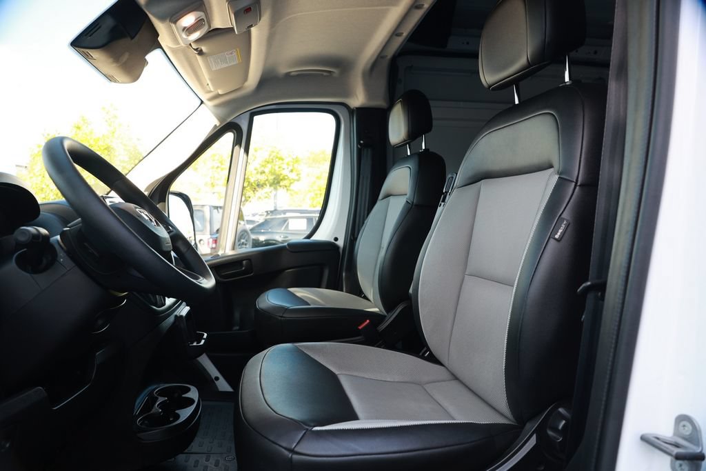 Used 2026 RAM ProMaster 2500 w/ Convenience Group FWD image 17