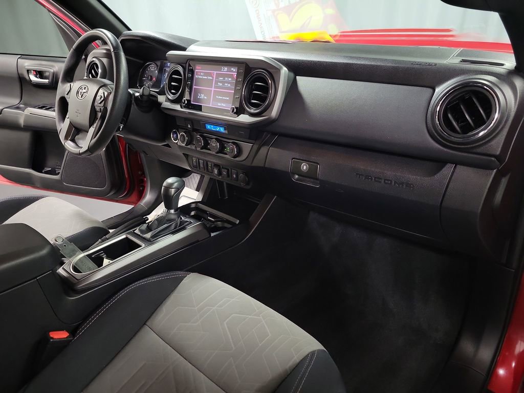 Used 2022 Toyota Tacoma TRD Sport image 23