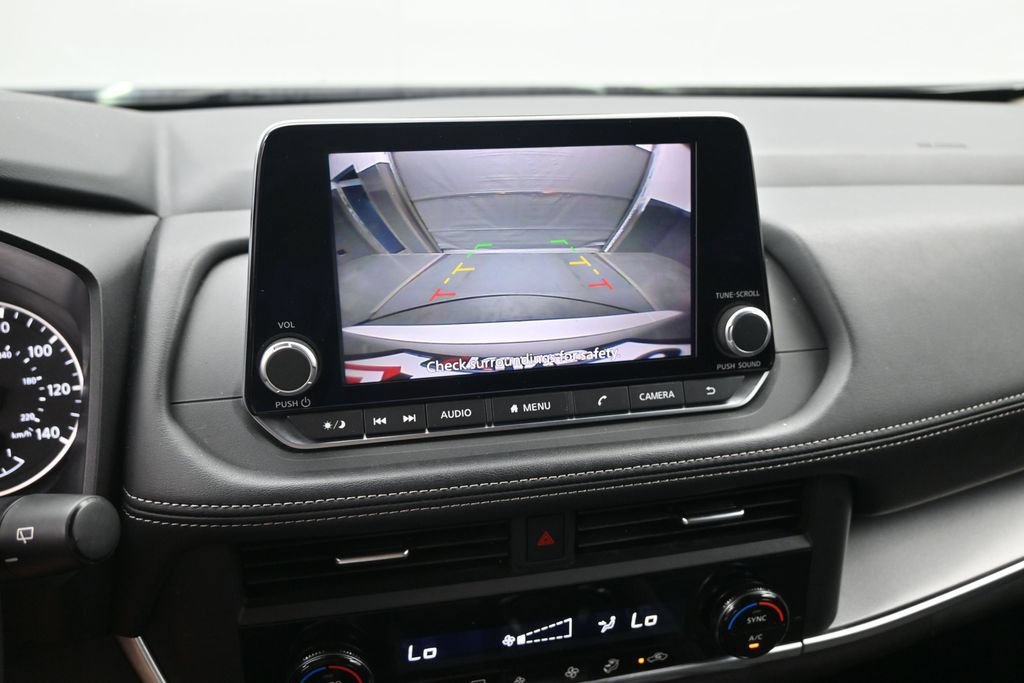 Used 2024 Nissan Rogue SV FWD image 15