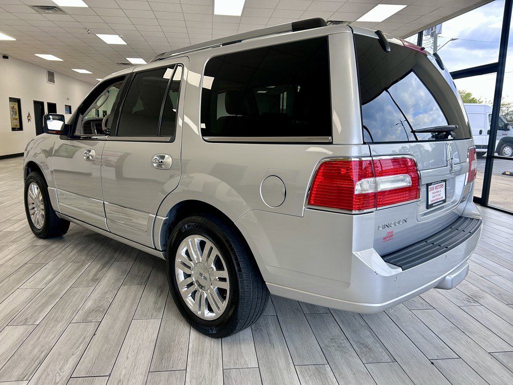 Used 2012 Lincoln Navigator 2WD image 7