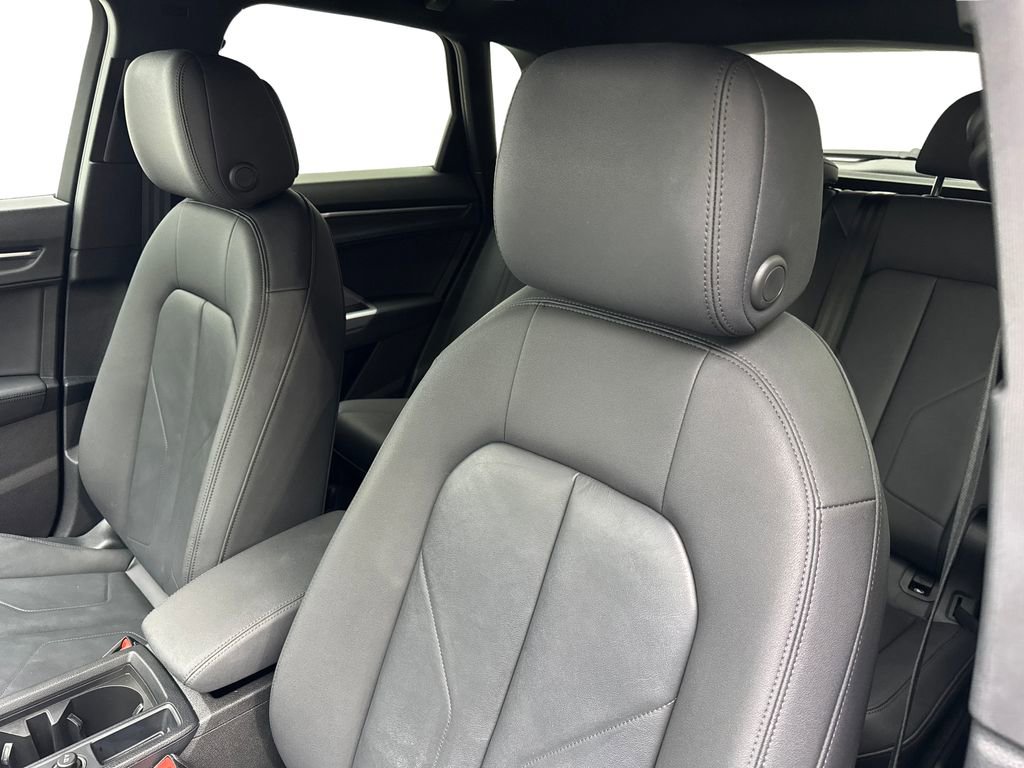 Used 2020 Audi Q3 2.0T Premium w/ Convenience Package image 27