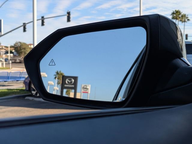 Used 2025 Hyundai Elantra Limited image 25