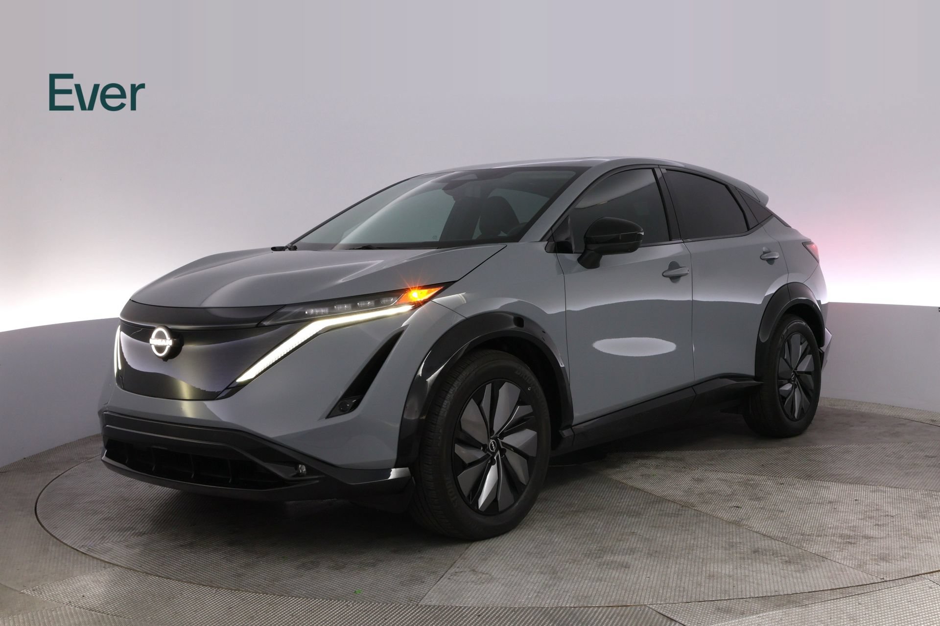 Used 2024 Nissan Ariya AWD image 2