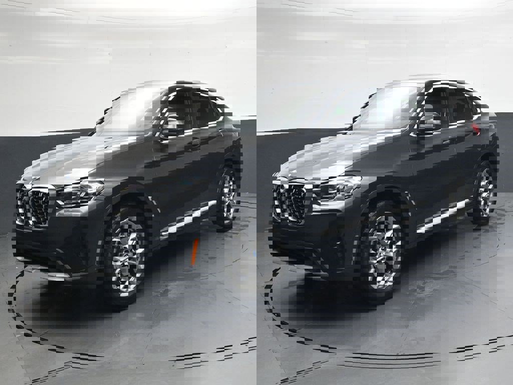 Used 2025 BMW X4 xDrive30i image 8