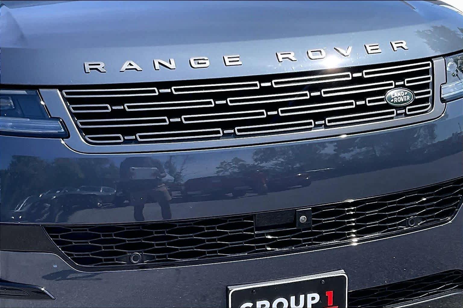 Used 2024 Land Rover Range Rover Sport SE AWD/4WD image 31