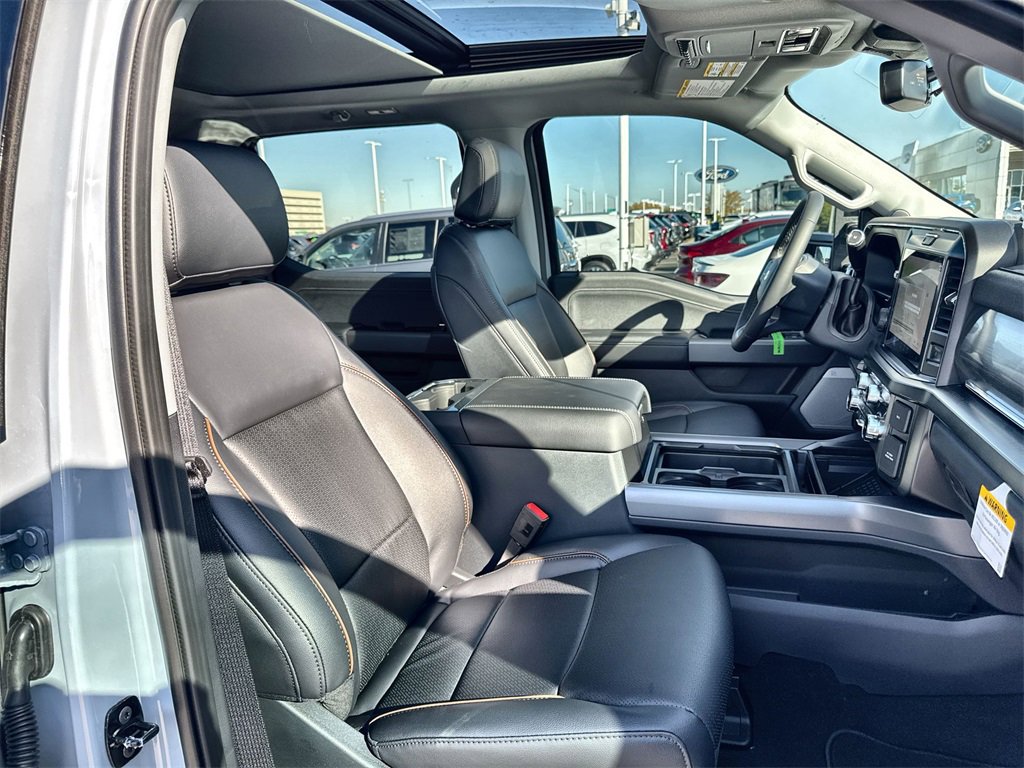 New 2026 Ford F250 Lariat image 32