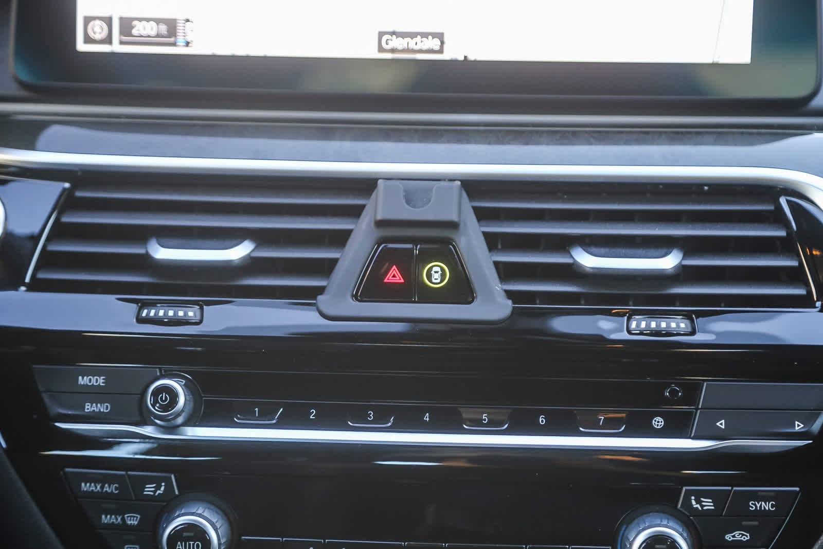 Certified 2023 BMW 530e w/ Convenience Package image 10