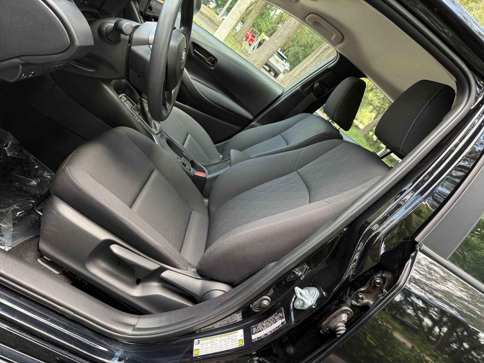 Used 2025 Toyota Corolla LE FWD image 21