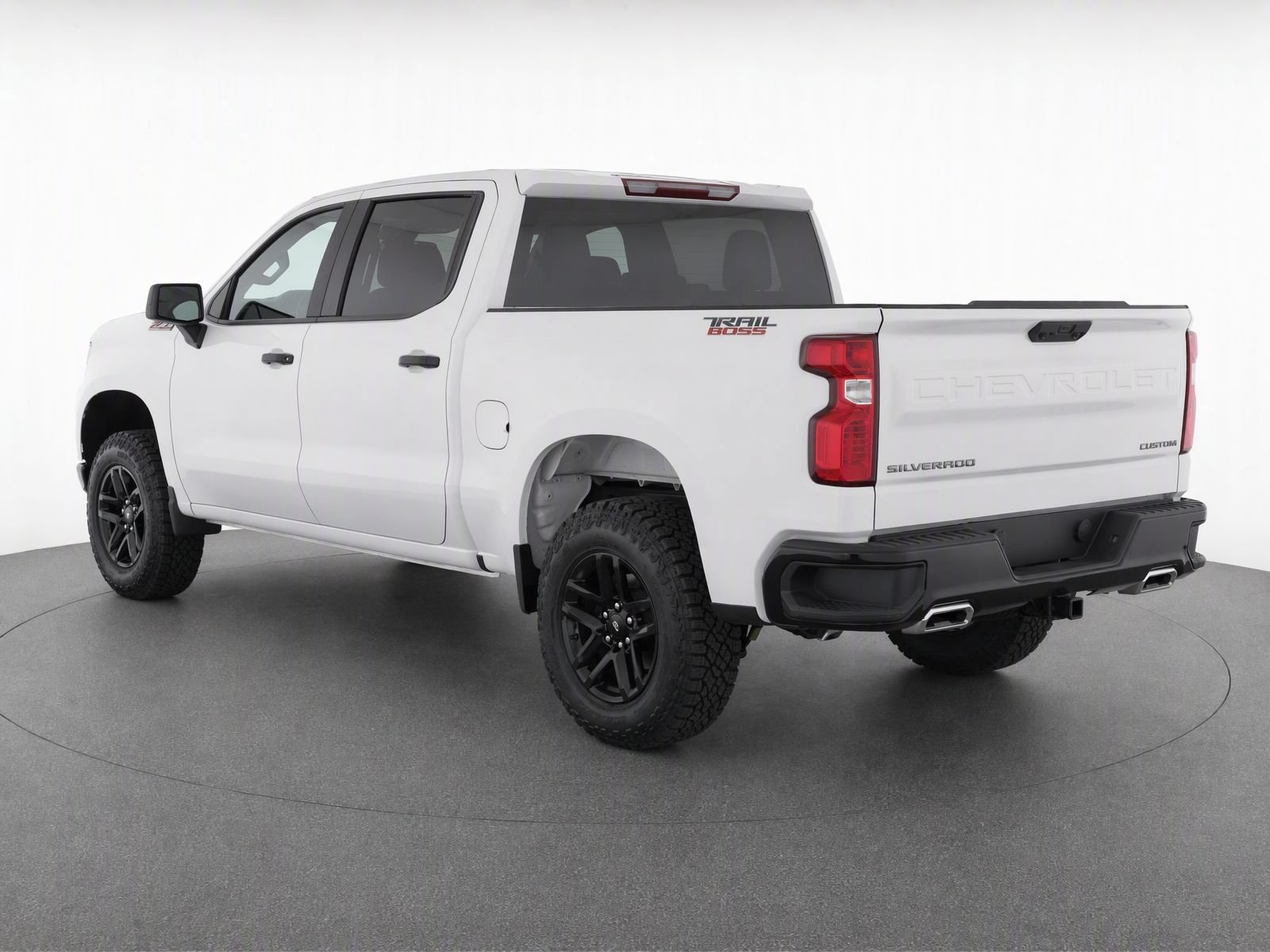 Used 2025 Chevrolet Silverado 1500 Custom Trail Boss AWD/4WD image 4