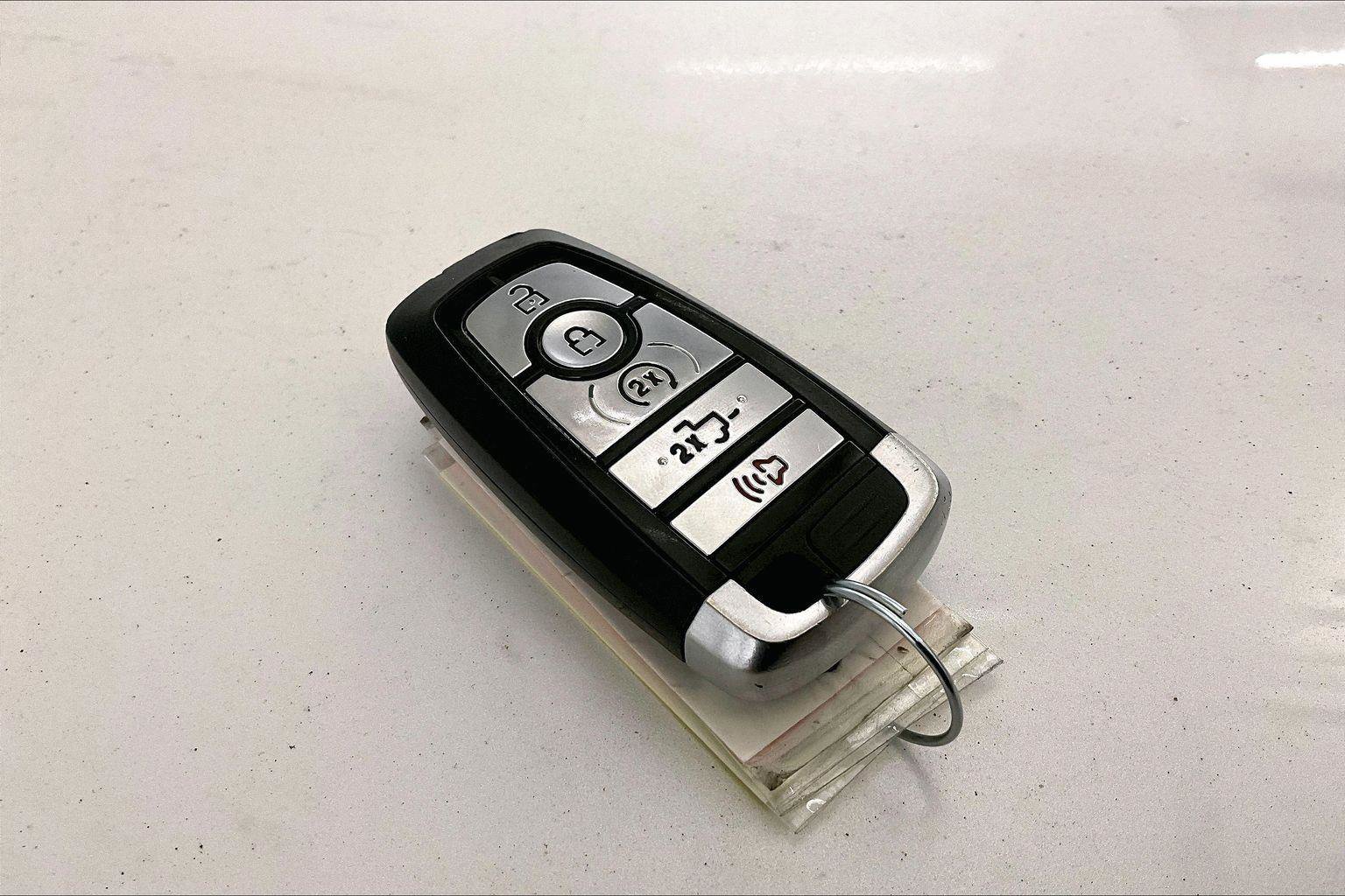 Used 2019 Ford F150 Lariat w/ Equipment Group 502A Luxury image 9