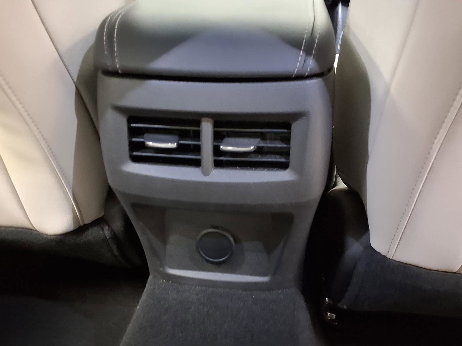 Certified 2022 Cadillac CT4 Luxury RWD image 15