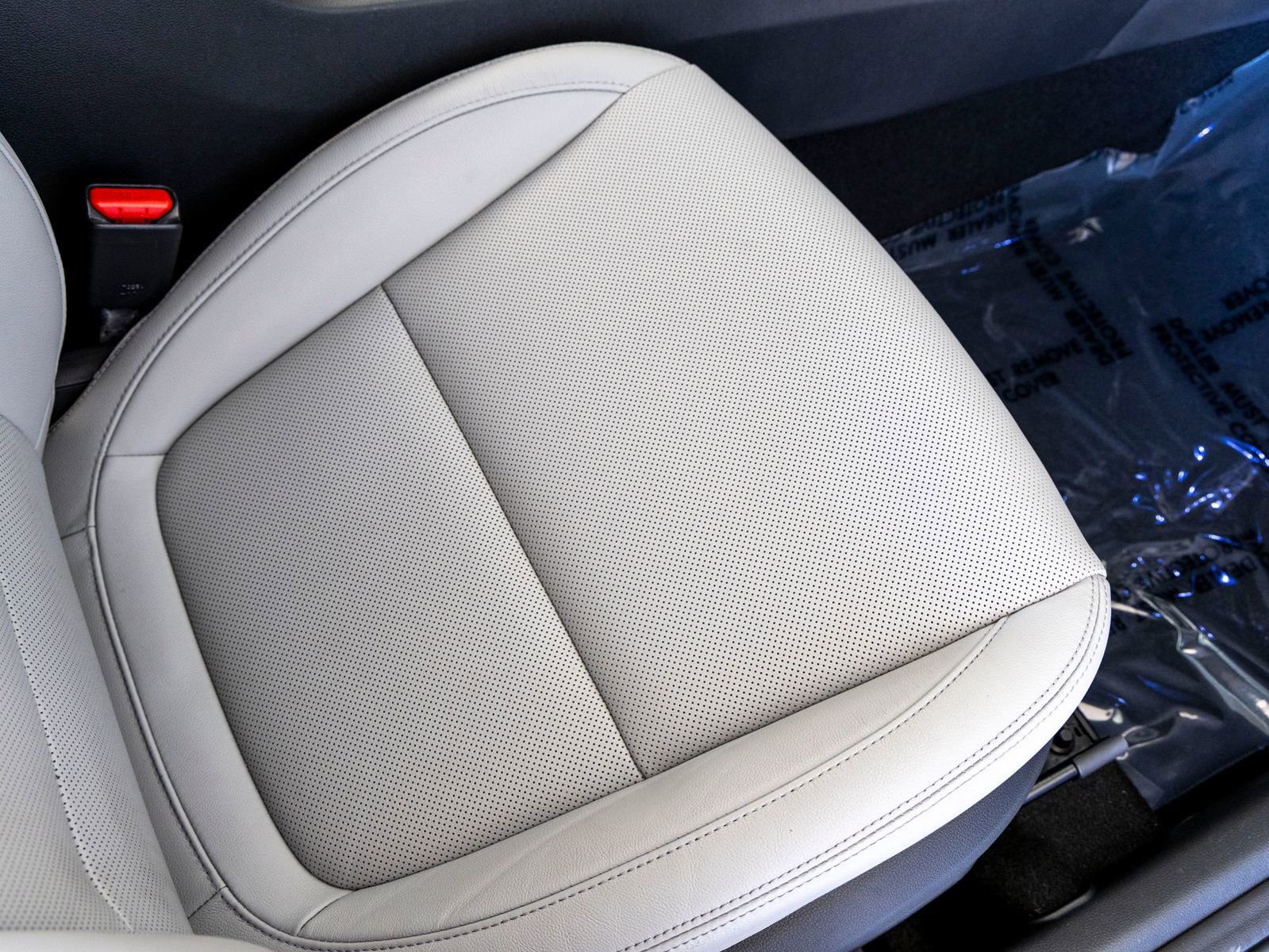 Used 2023 Hyundai Kona Limited image 30