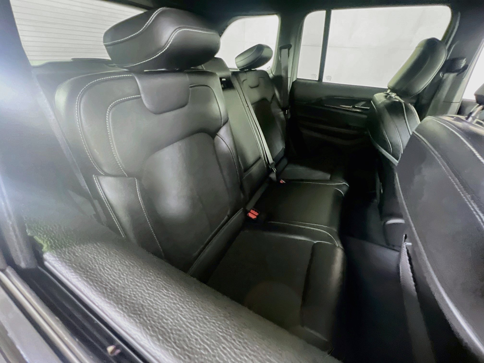 Used 2023 Jeep Grand Cherokee Altitude AWD/4WD image 26