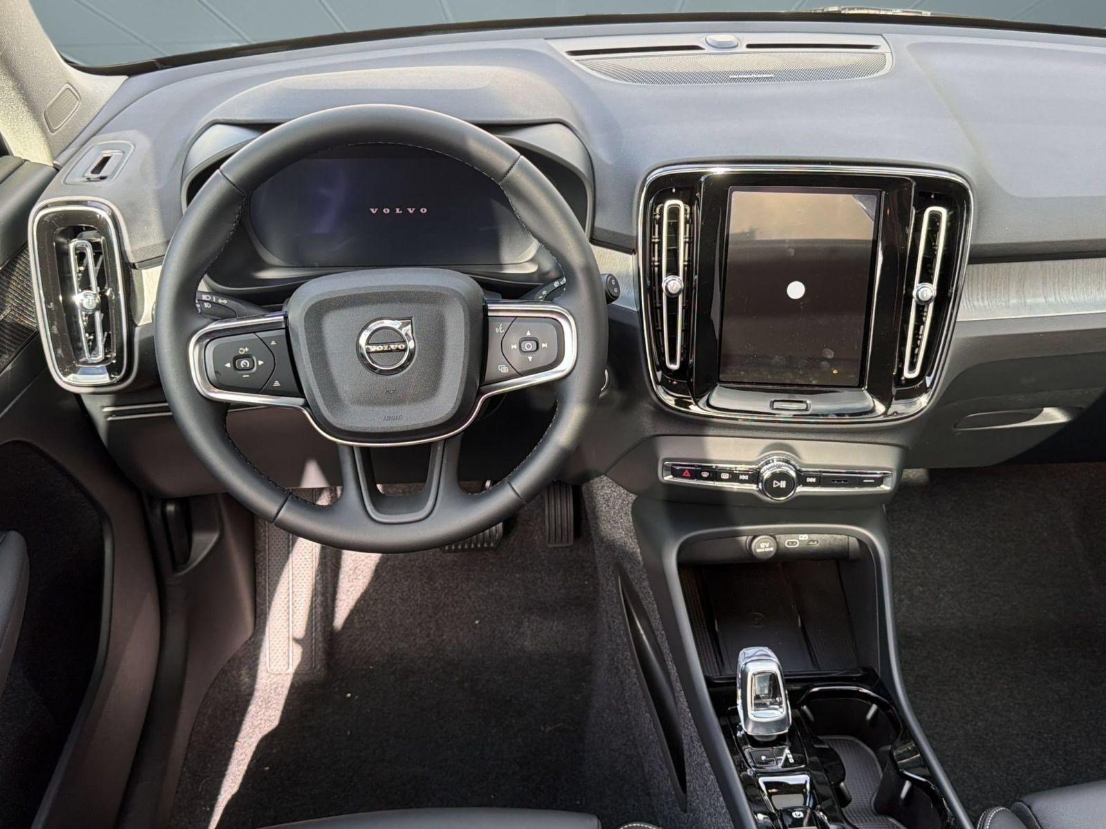 New 2026 Volvo XC40 B5 Plus w/ Climate Package AWD/4WD image 27