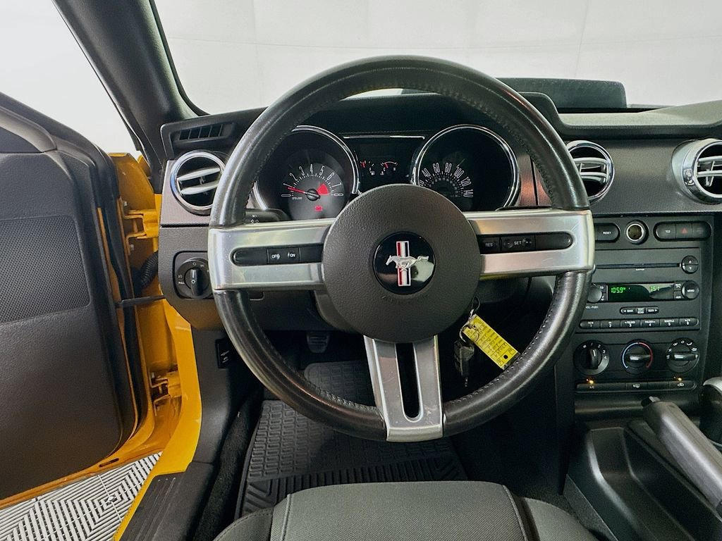 Used 2007 Ford Mustang GT RWD image 13