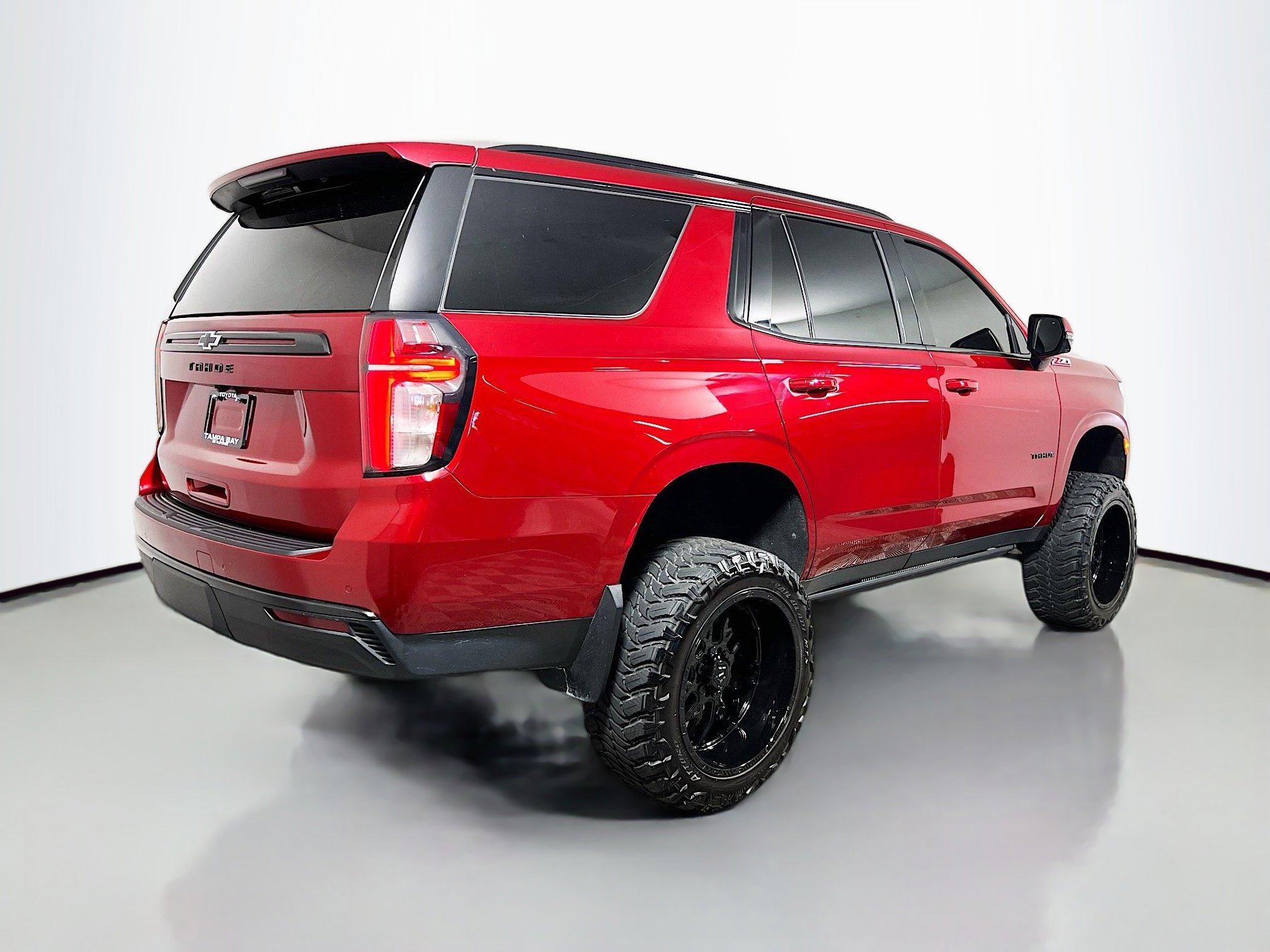 Used 2023 Chevrolet Tahoe Z71 w/ Luxury Package image 4