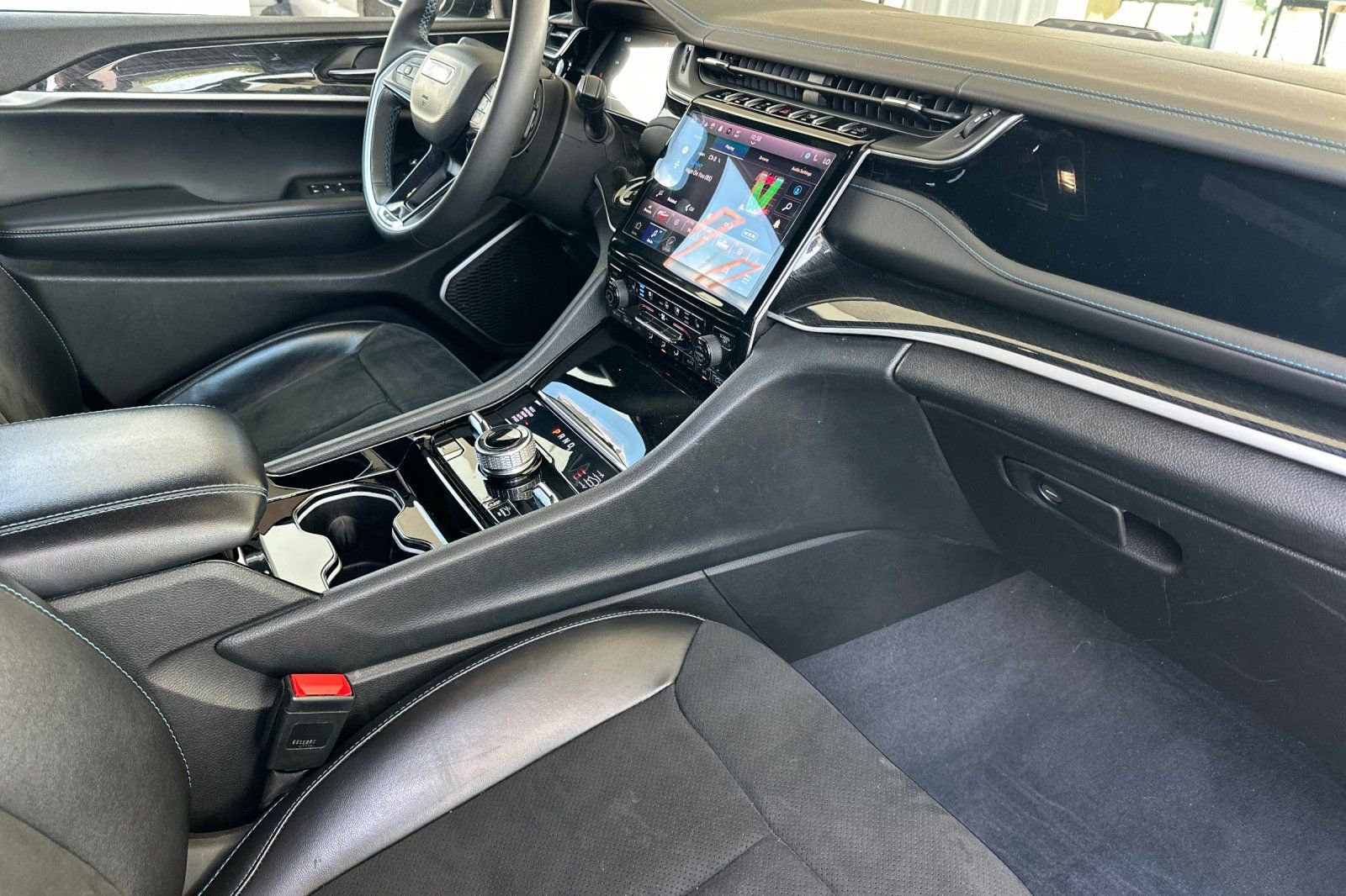 Used 2022 Jeep Grand Cherokee Trailhawk image 16