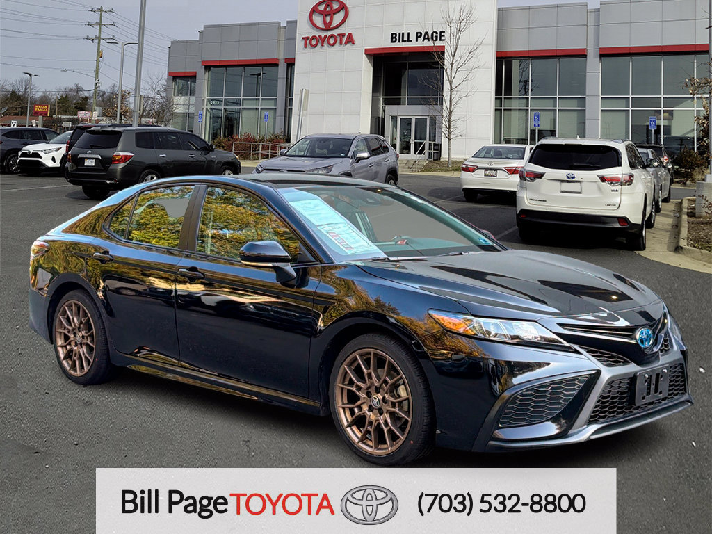 Used 2024 Toyota Camry SE w/ Convenience Package FWD image 1