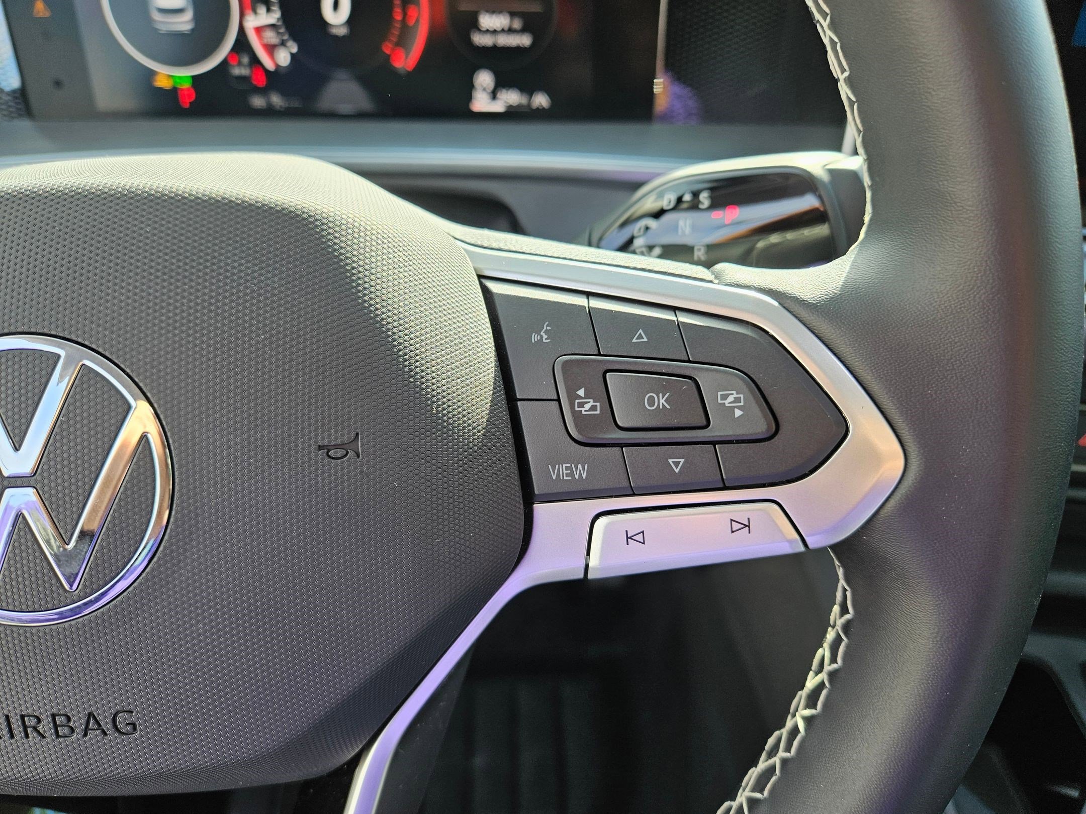 Used 2026 Volkswagen Tiguan SE image 22