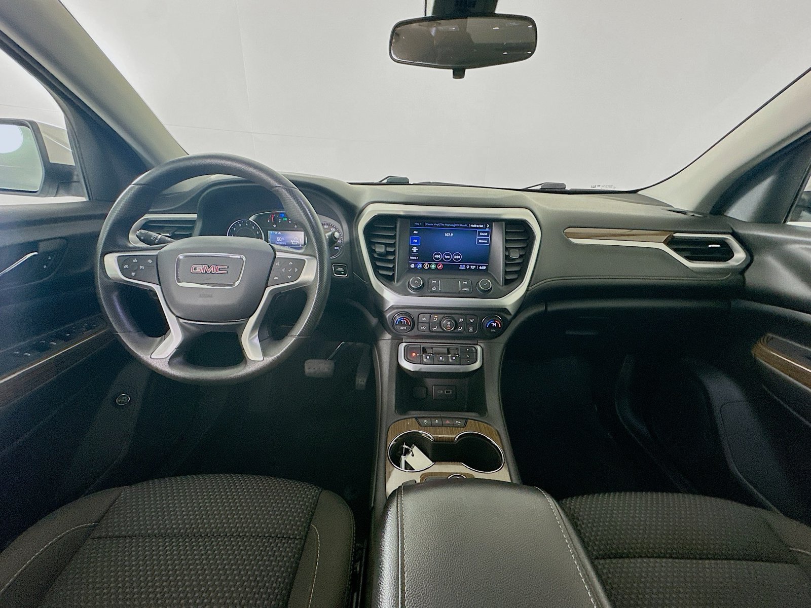 Used 2021 GMC Acadia SLE w/ Driver Convenience Package FWD image 14