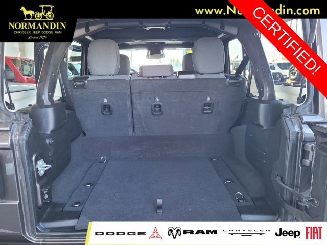 Certified 2025 Jeep Wrangler Unlimited Sahara AWD/4WD image 19