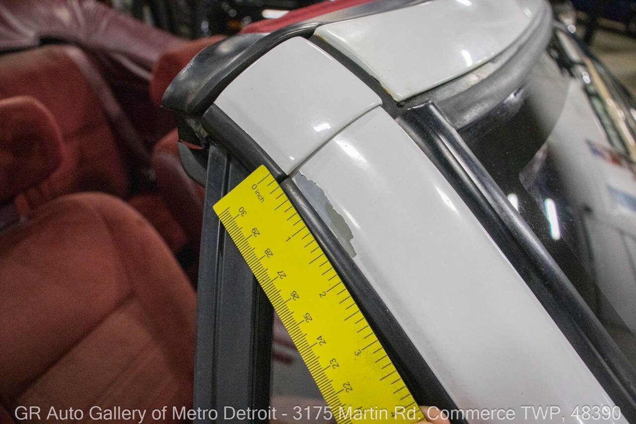 Used 1991 Dodge Shadow Convertible image 35