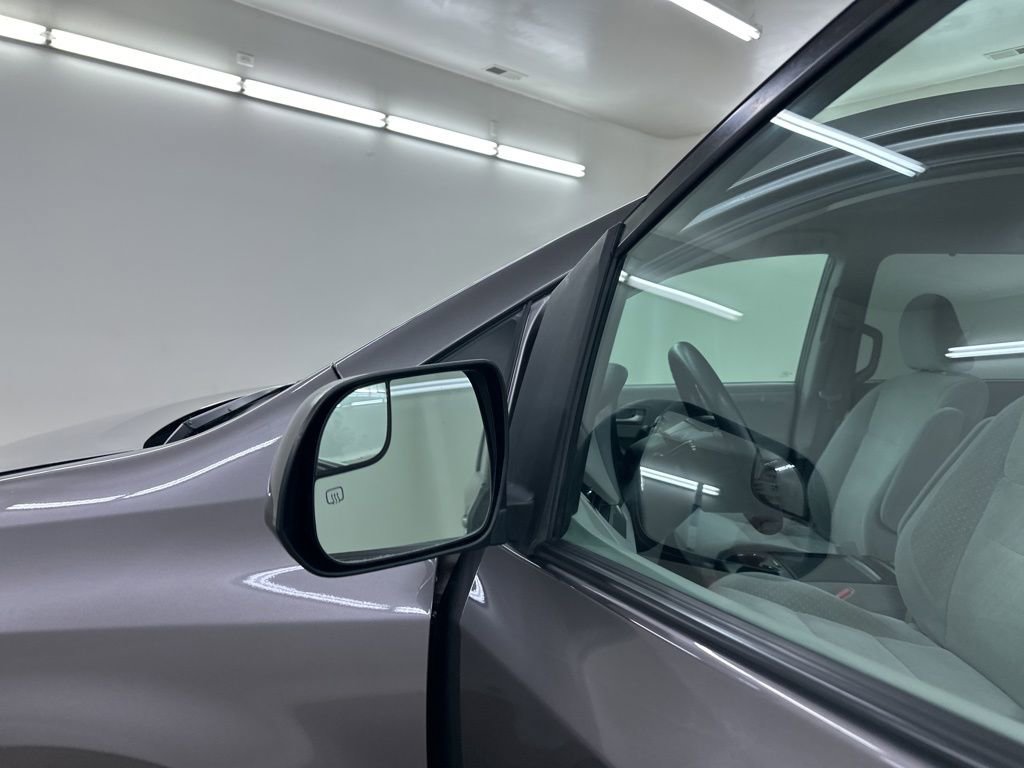 Used 2019 Toyota Sienna LE image 15