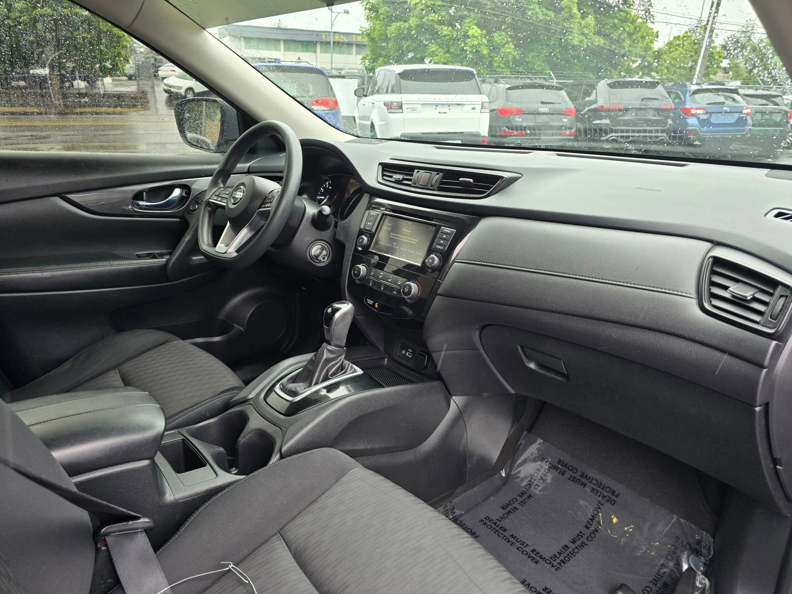 Used 2018 Nissan Rogue S AWD/4WD image 10