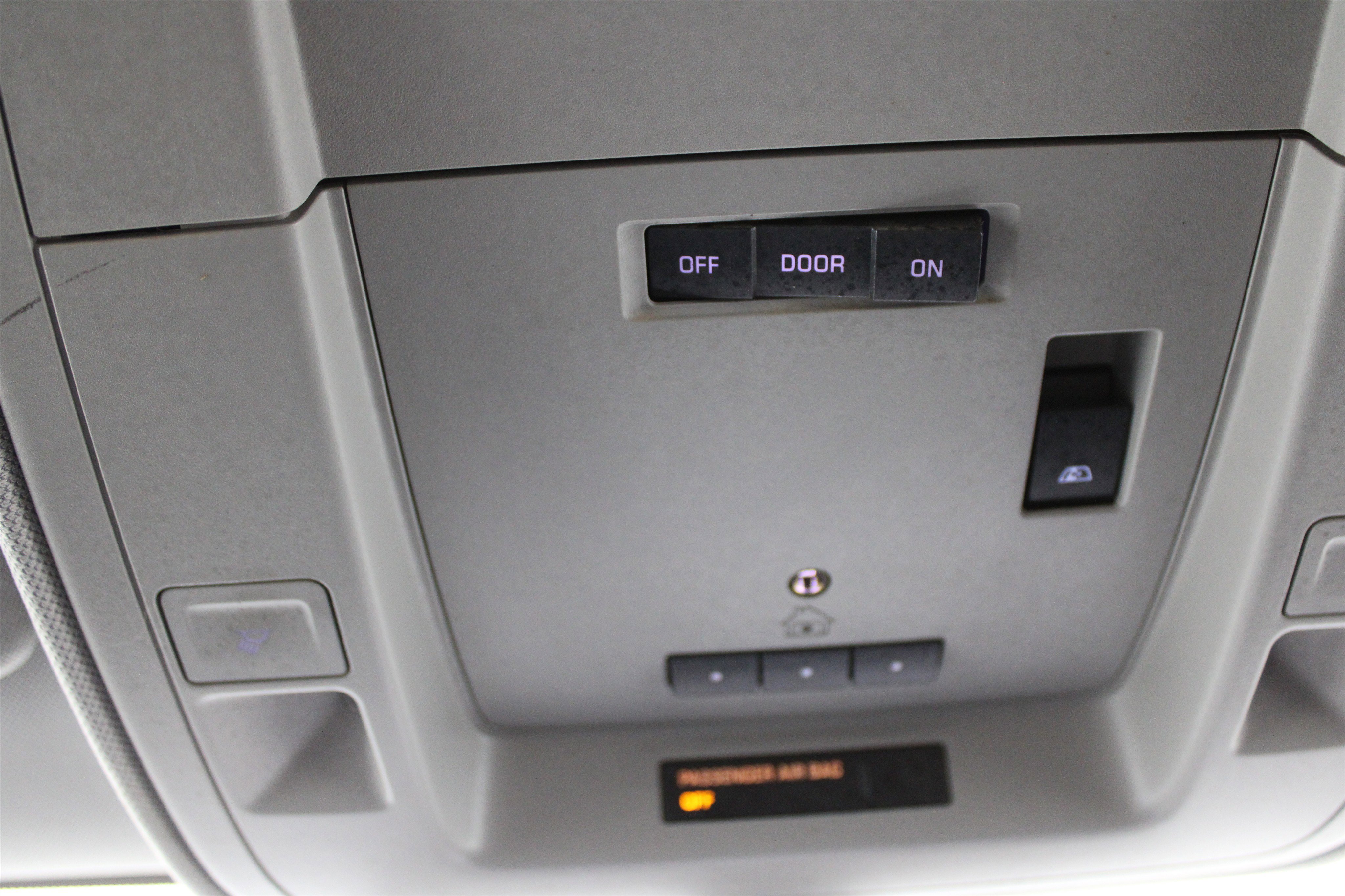 Used 2018 Chevrolet Silverado 1500 LTZ Z71 w/ LTZ Plus Package image 19