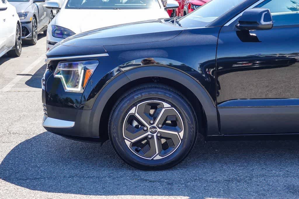 Certified 2024 Kia Niro EX FWD image 9