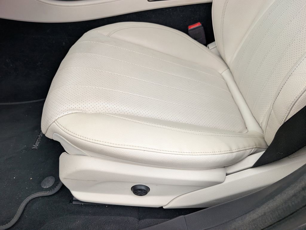 Certified 2018 Mercedes-Benz E 400 4MATIC Wagon image 19