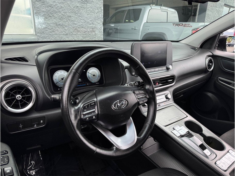 Used 2022 Hyundai Kona SEL w/ Convenience Package FWD image 24