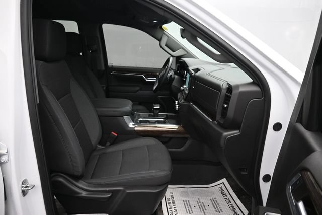 Used 2024 GMC Sierra 1500 Pro w/ Graphite Edition AWD/4WD image 7
