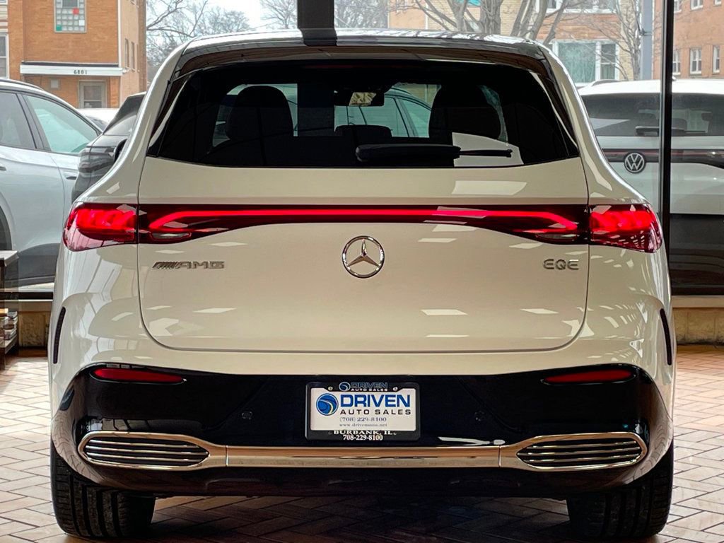 Used 2024 Mercedes-Benz EQE AMG 4MATIC SUV image 11