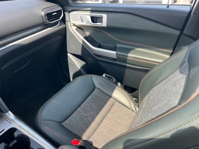 Used 2022 Ford Explorer Timberline w/ Timberline Technology Package AWD/4WD image 15